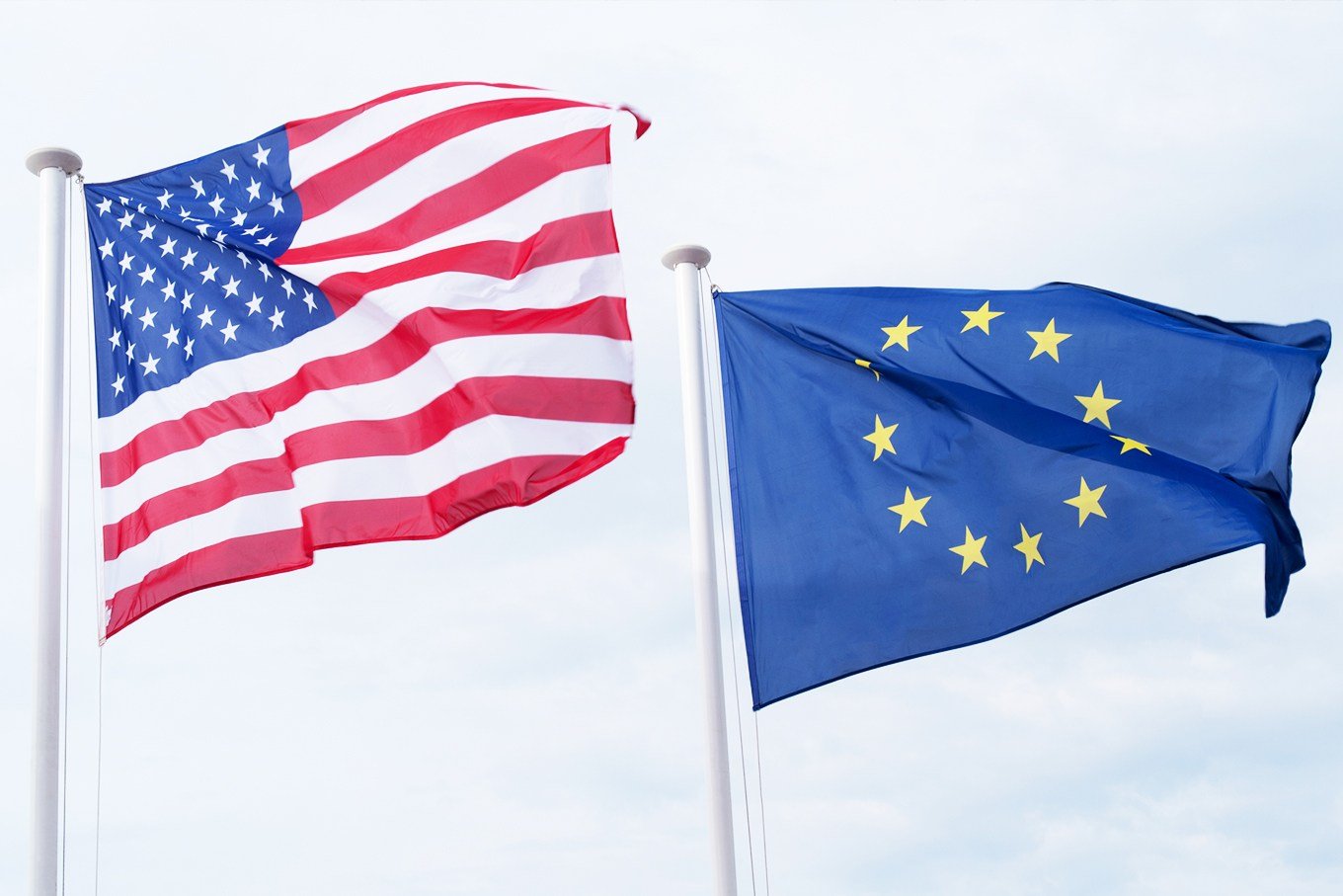 bandeira dos Estados Unidos e bandeira da Europa